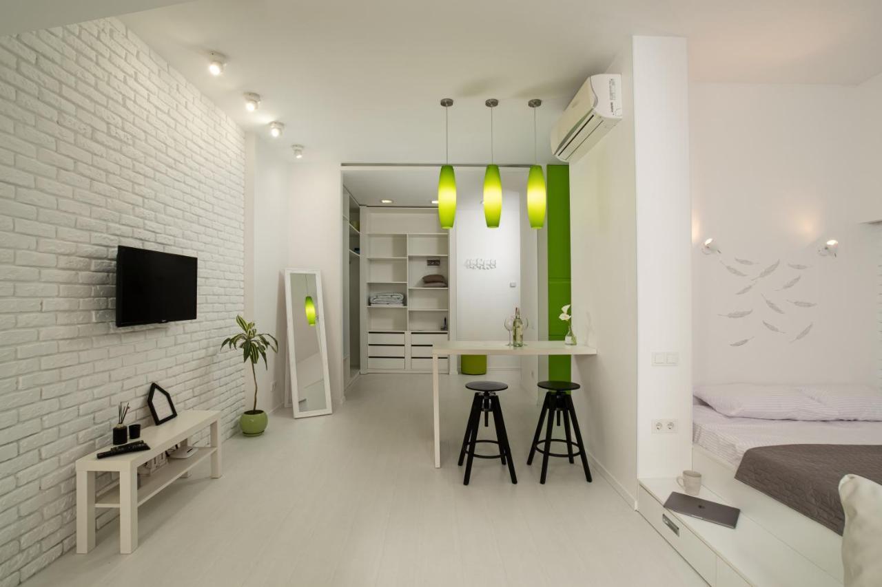 White Attic Apartment Odessa Exterior foto