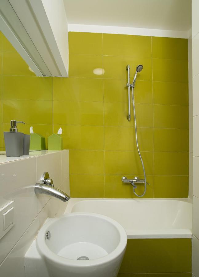 White Attic Apartment Odessa Exterior foto